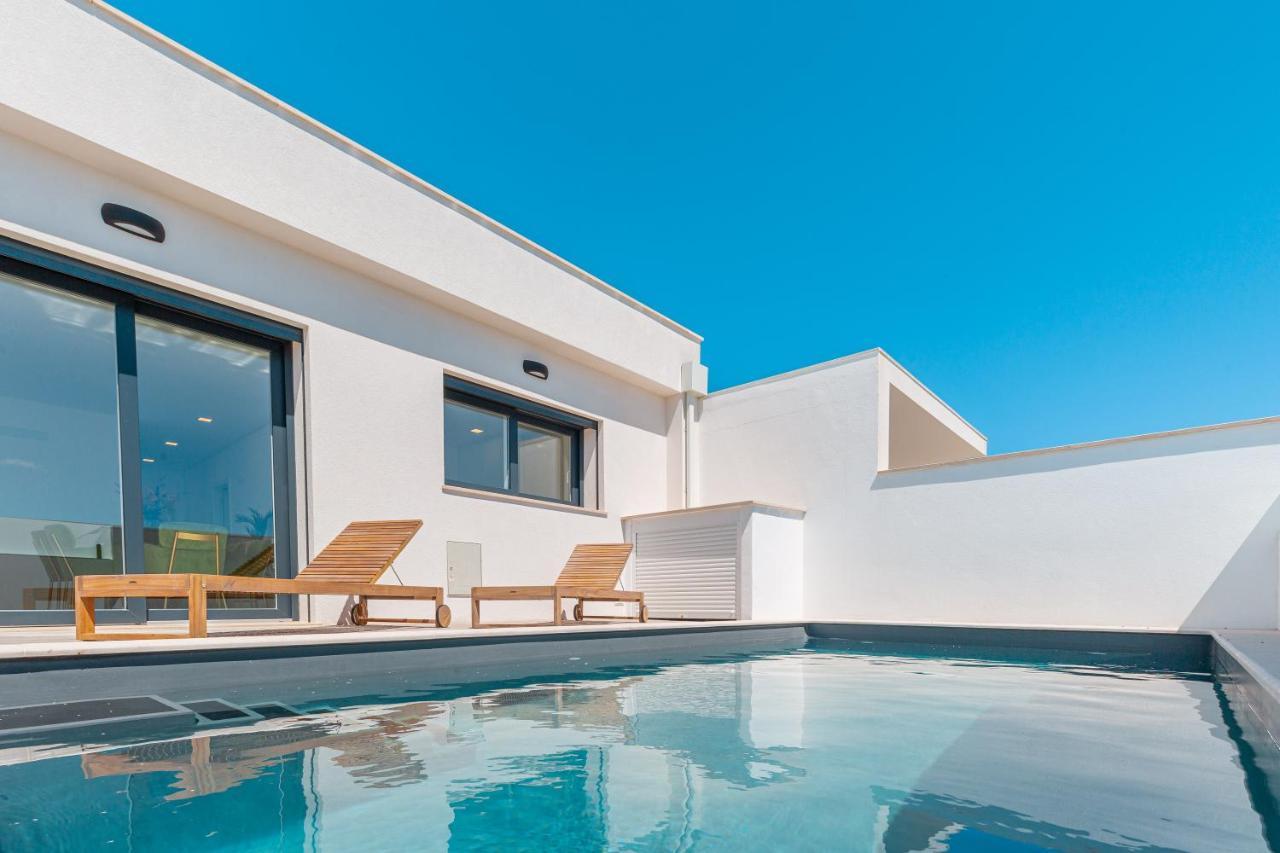 Villa Tapisco With Private Pool Лорінян Екстер'єр фото